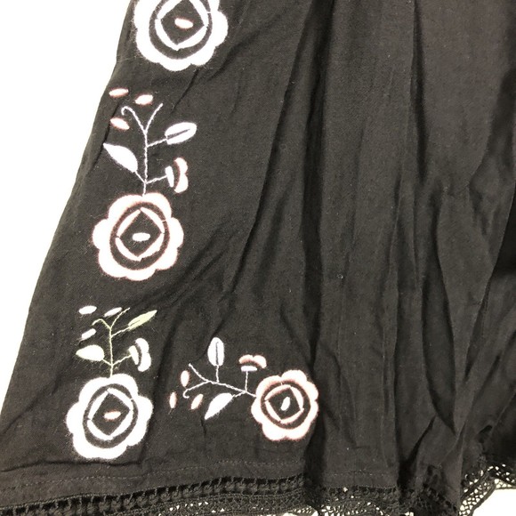 L’atiste By Amy womens romper shorts Size L Black Embroidered Flowers - Picture 2 of 10